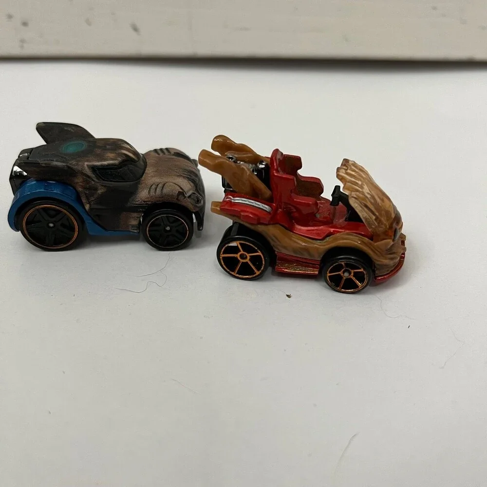 Hot Wheels 2016 Marvel's Guaridians of The Galaxy Rocket Raccoon + Groot Go-Kart